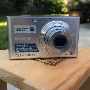 Sony Carl Zeiss Cyber Shot Digital Camera